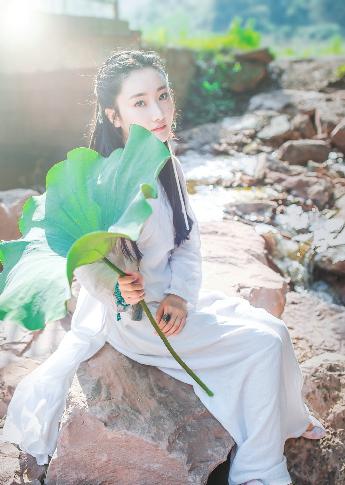 江姨与杨夜的第一次相遇小说